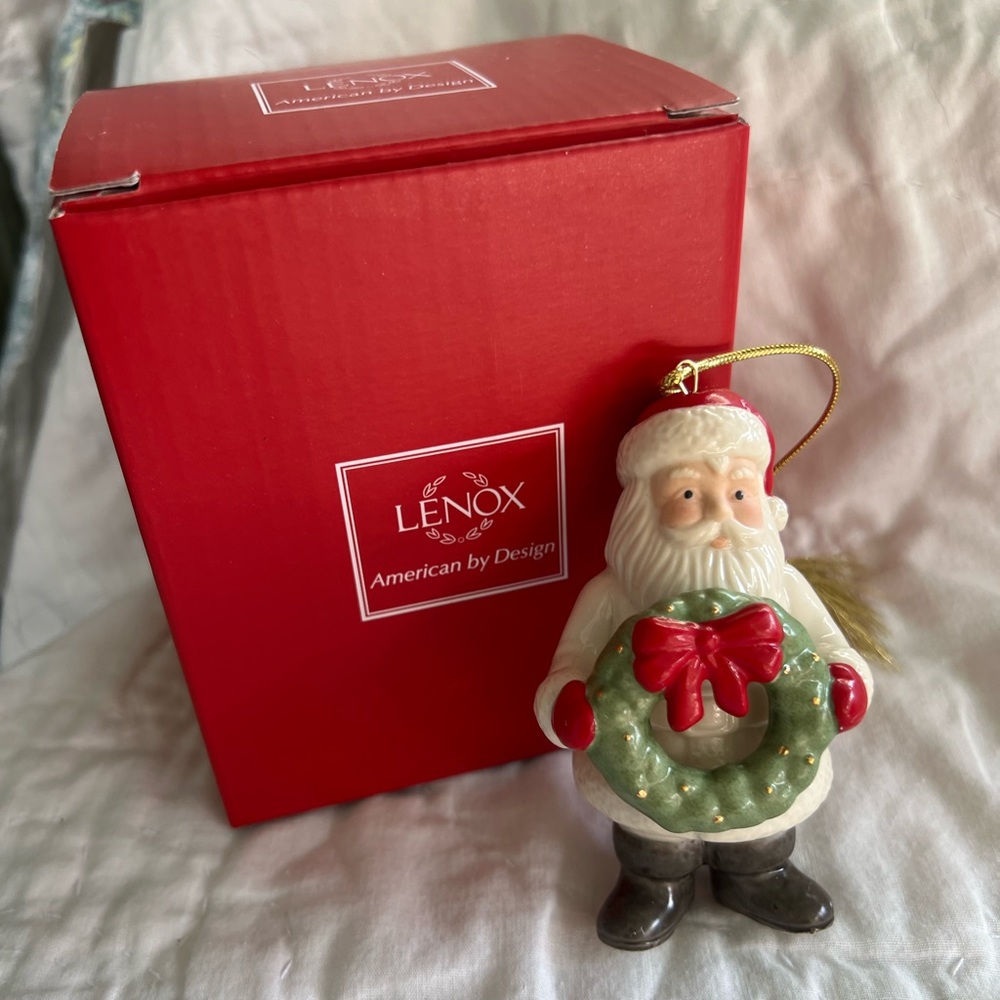 LENOX Christmas Santa Holding Wreath Ornament With Box Retired RARE HTF